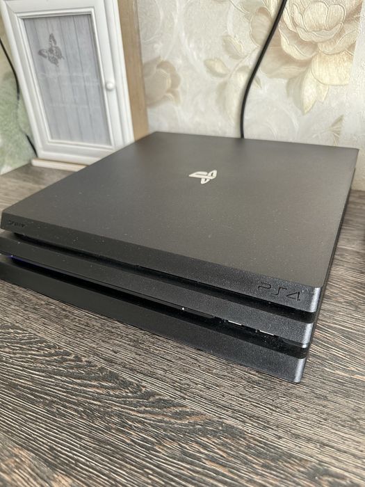 Sony PlayStation 4 pro 1 TB. PS4 pro