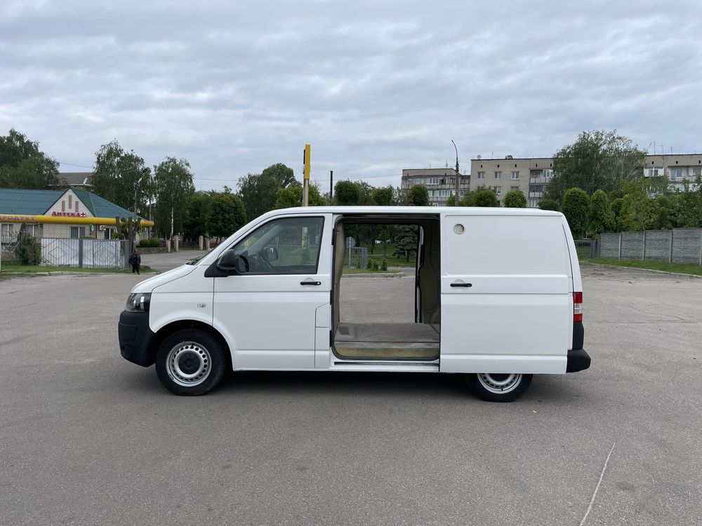 Vw transporter  вантажний