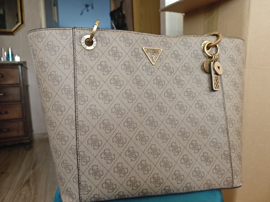 Duża torebka oryginalna Guess!