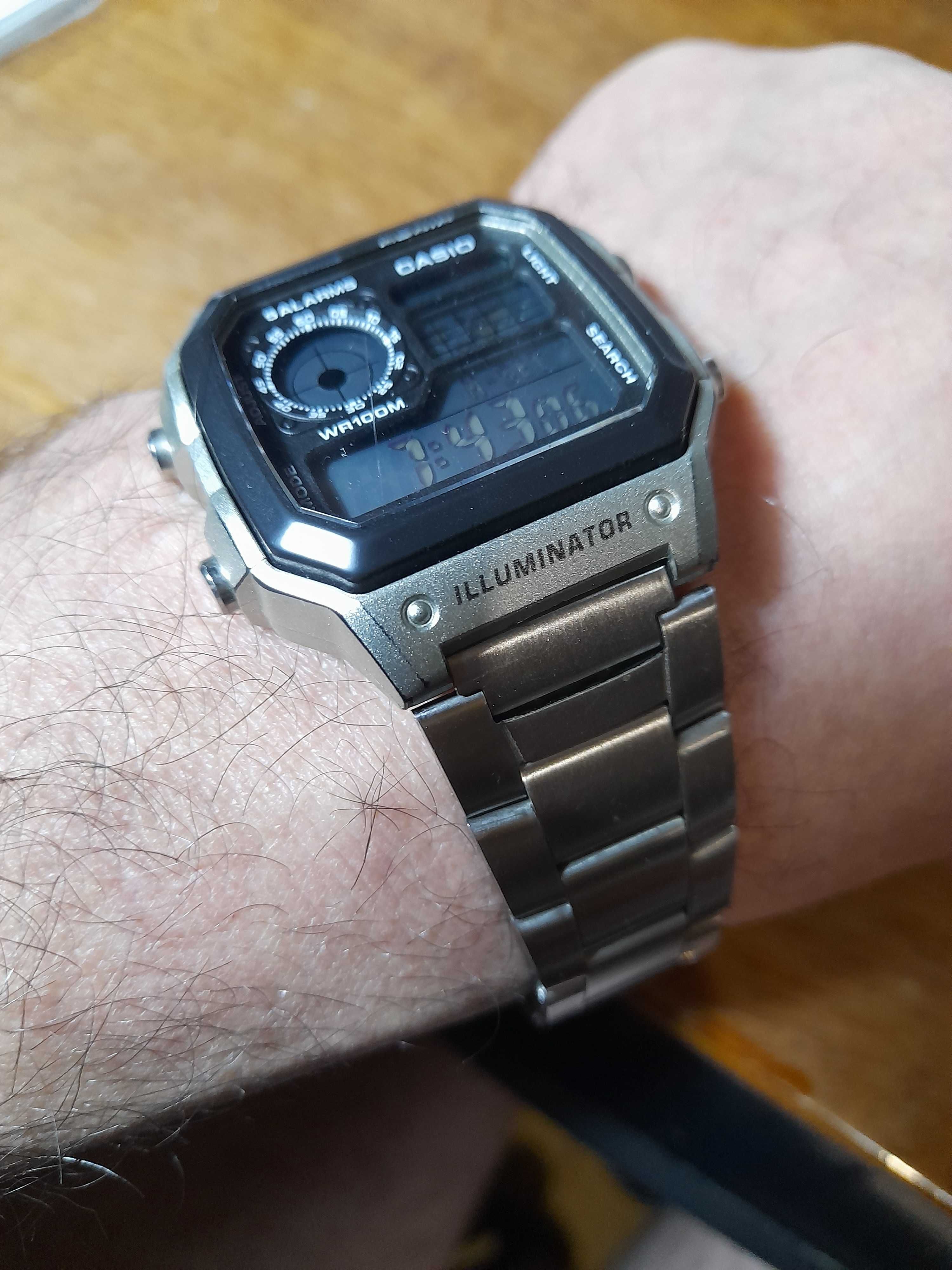 Часы электронные Casio