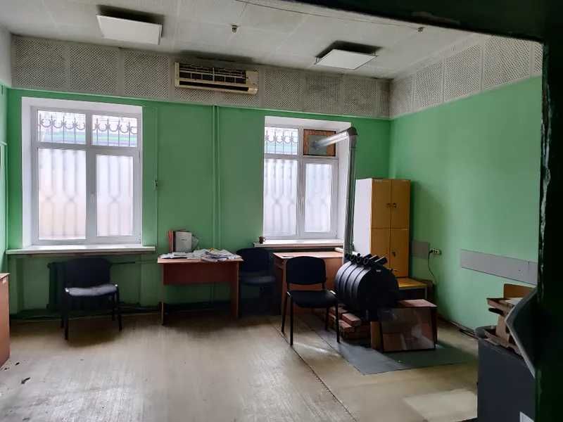 Будівля загальною площею  1 243,30 м. кв.