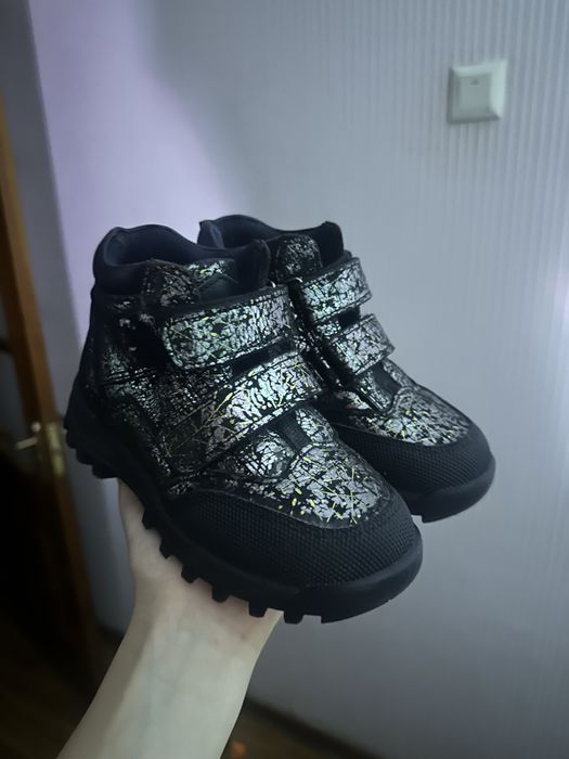 Ботінки для дівчинки шкіряні