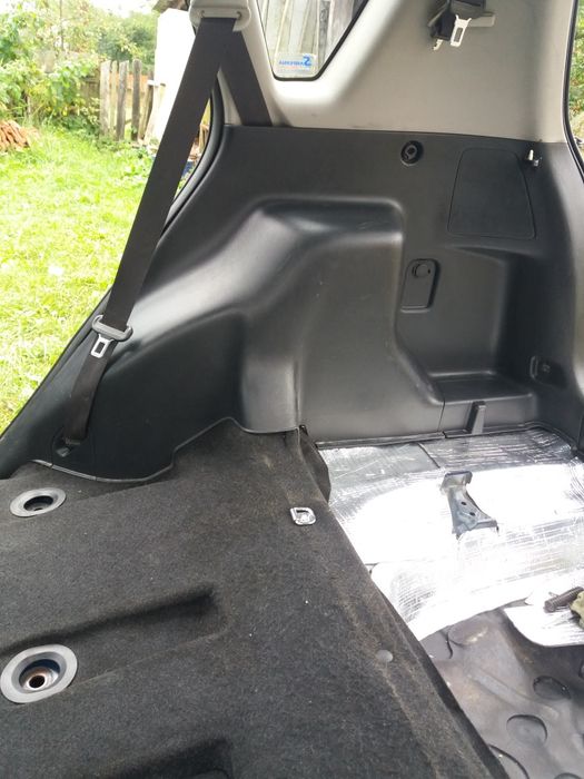 Тойота корола версо 2003р