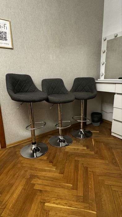 Продам барные стулья  для бровиста