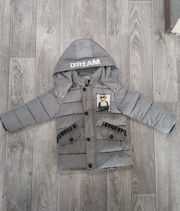 Продам дитячу зимову курточку в гарному стані