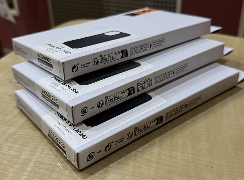 Продам захистні чохли Spigen (SGP) Liquid Air для iPhone 16 Pro Max