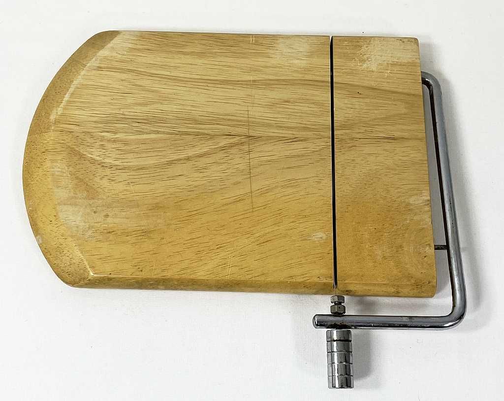 Deska do krojenia serów, wędlin 27 cm / 17cm