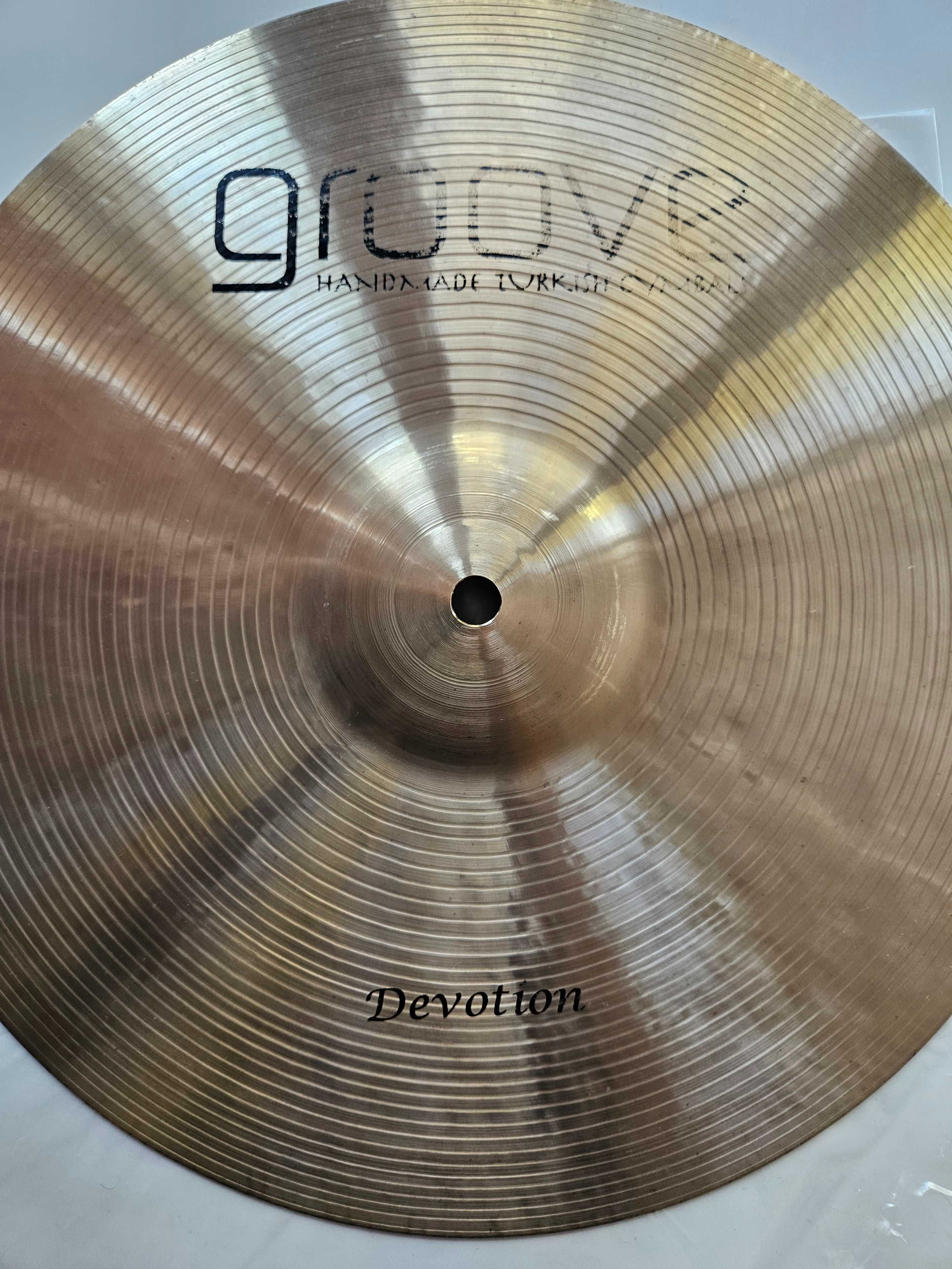 Pratos de Choque (Hi-hat) Groove Devotion 14" em perfeito estado