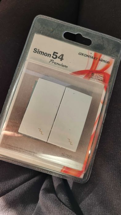 Włącznik schodowy podwójny