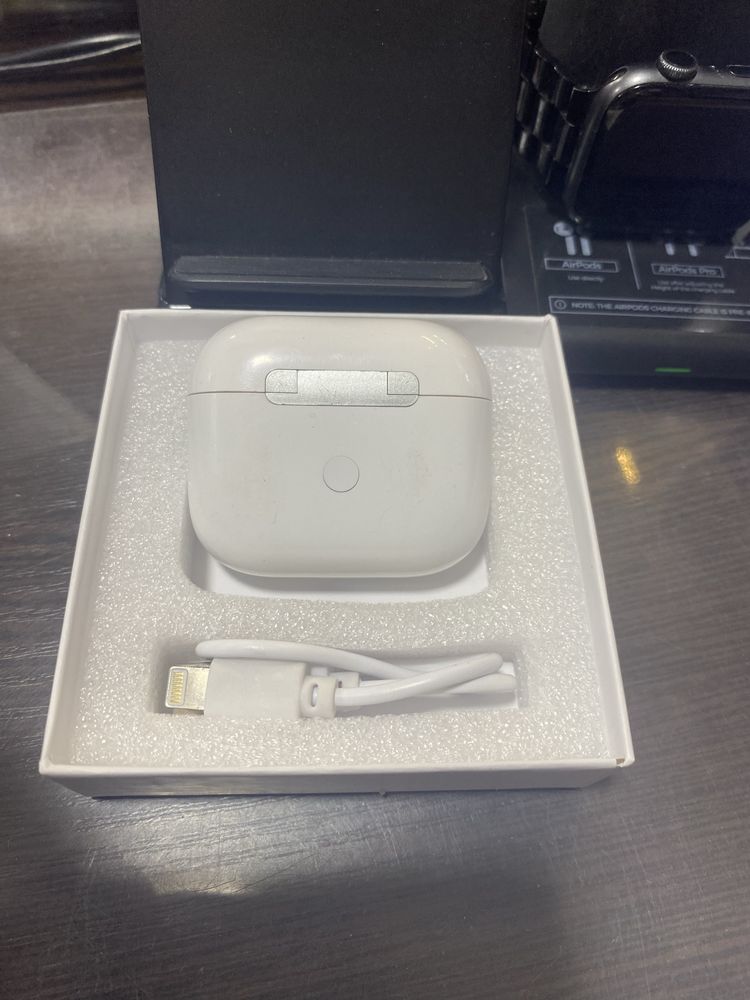 AirPods (3rd generation) Б/У