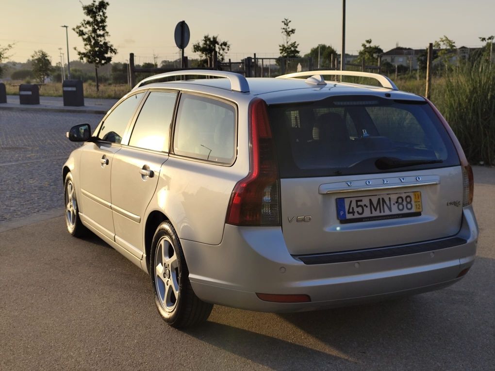 V50 1.6D Drive 2011 - impecável