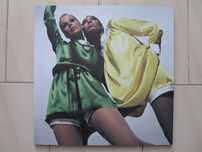 Poster pop/publicitário de estrutura rígida