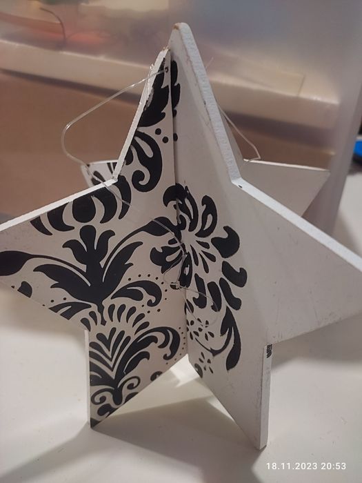 Gwiazda z motywem kwiatowym