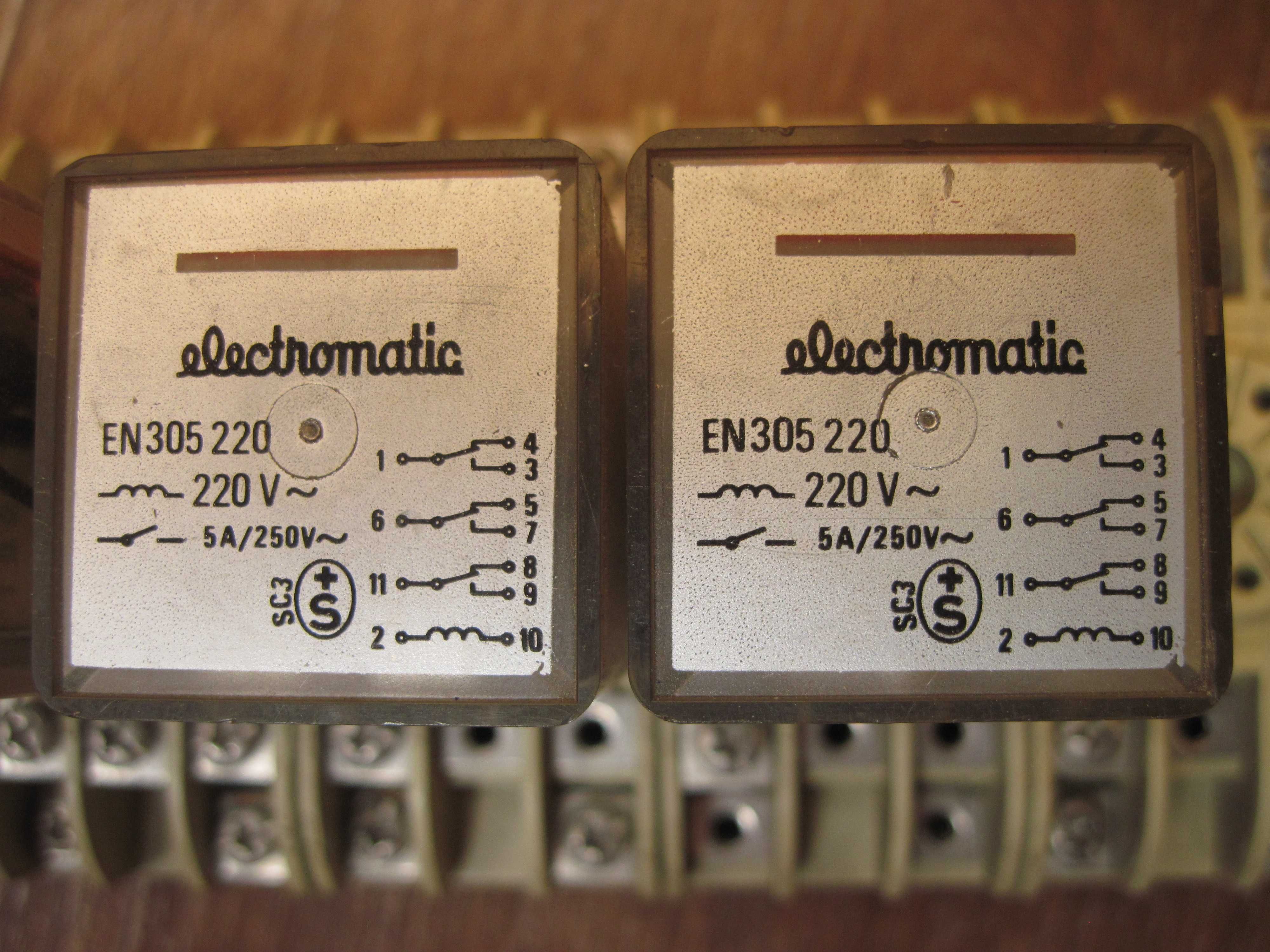 Реле Еlectromatic Relais EN305 024 24 V 5 A / 250 V