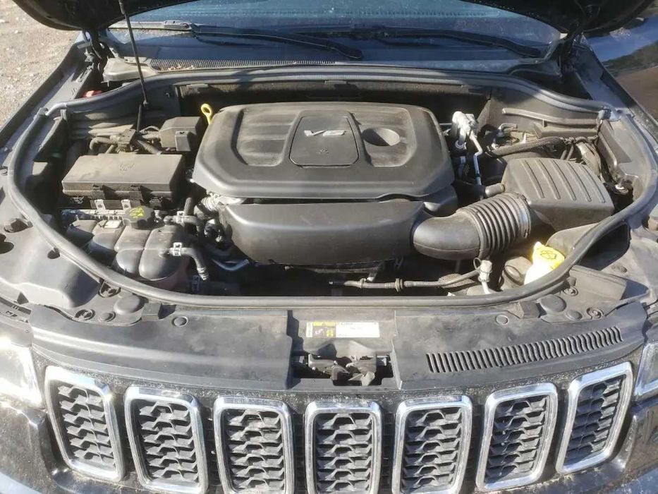 Бампер Jeep Grand Cherokee розборка шрот
