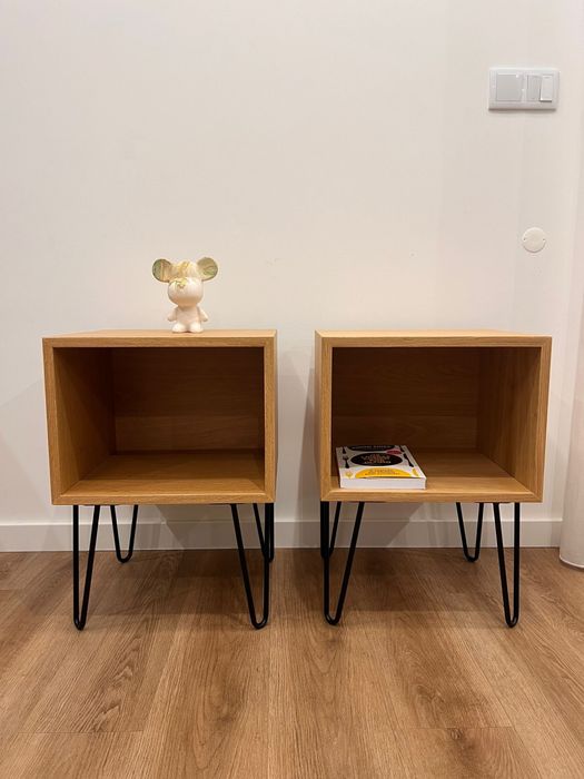 Mesinhas de cabeceira em carvalho