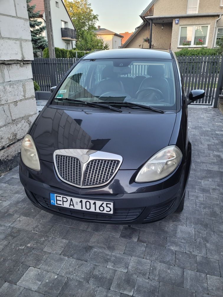 Lancia Musa 1.4b 2005r.