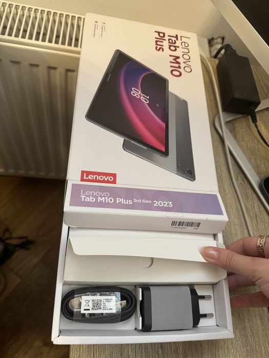 В новому стані, планшет Lenovo Tab M10 Plus