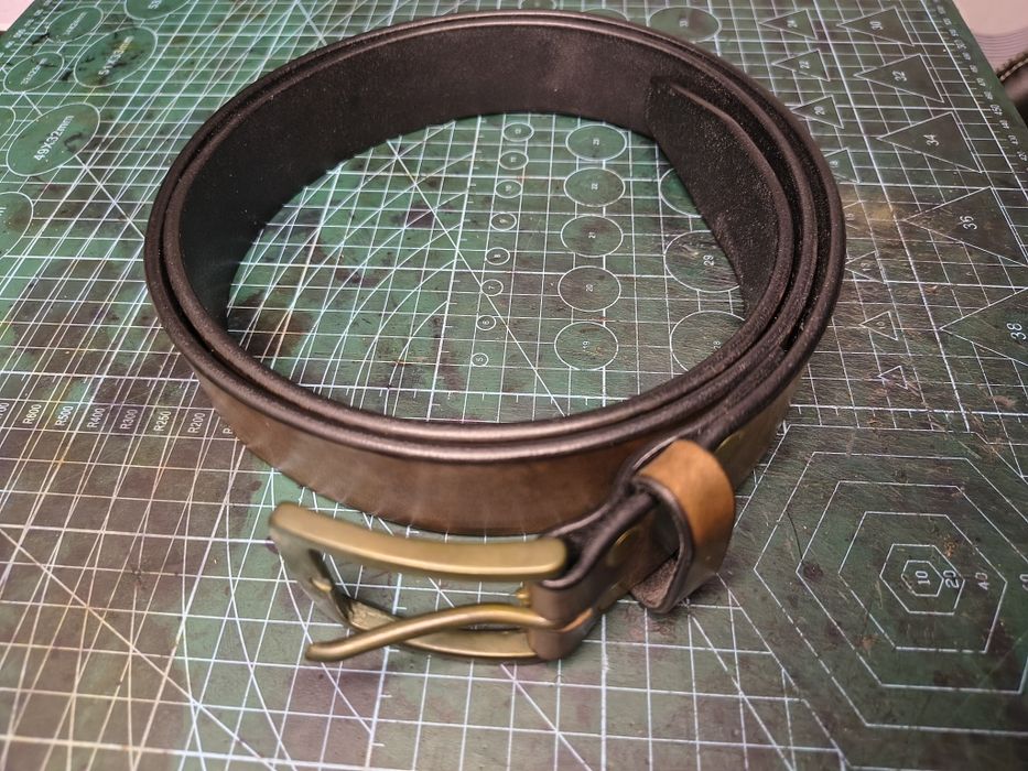 Pas skórzany. Ręcznie robiony.