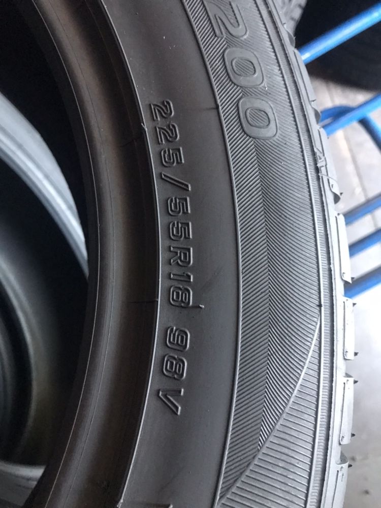 225/55/18 R18 Falken HS 439 4шт зима