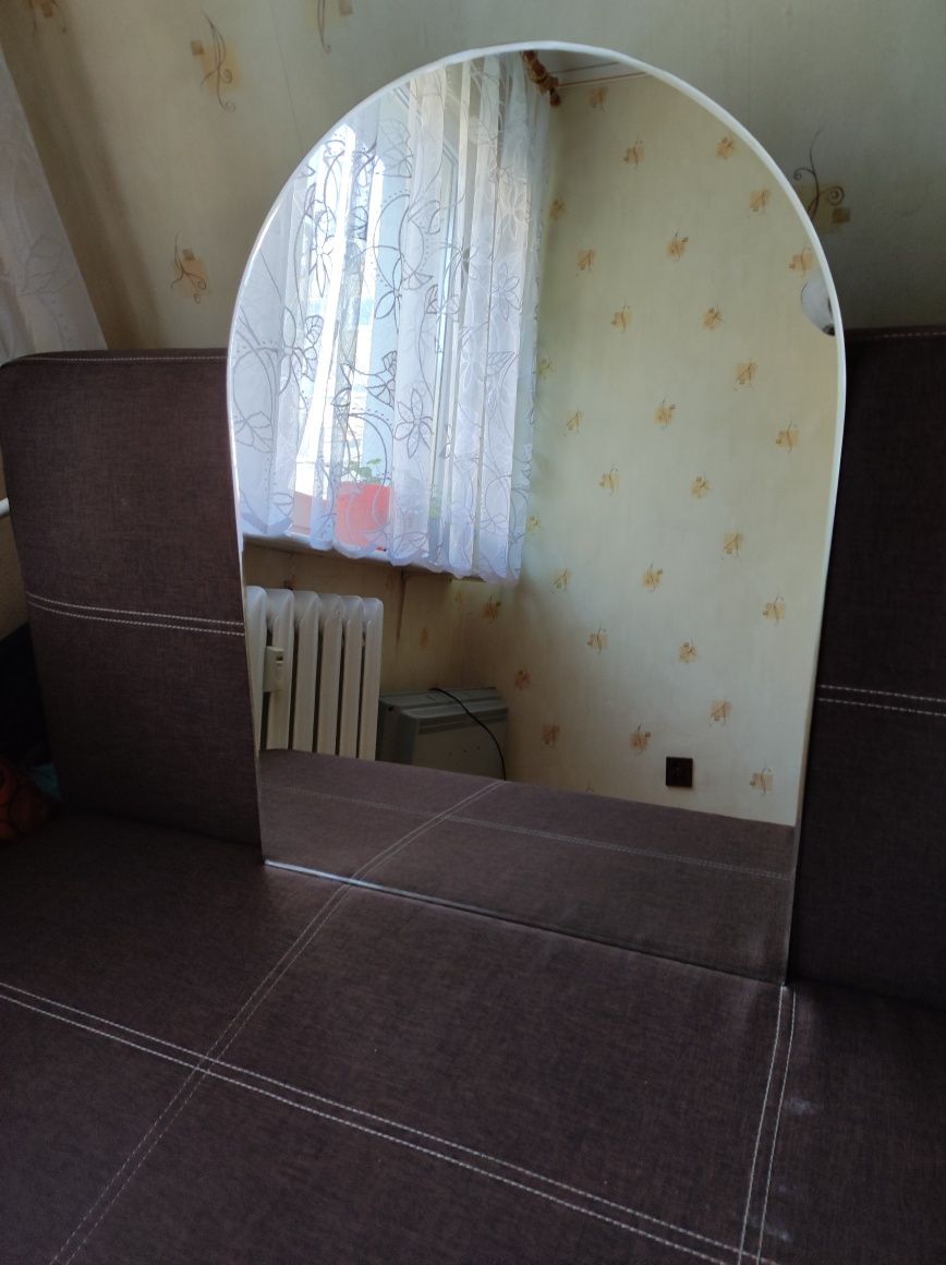 Lustro do łazienki lub na korytarz