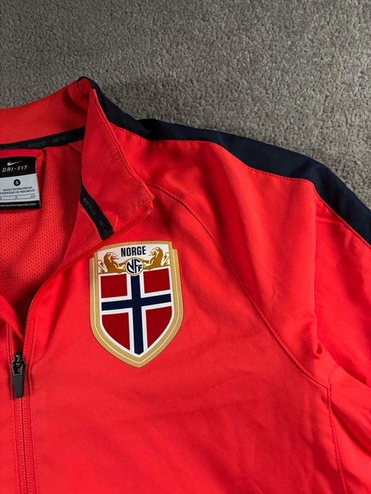 Bluza Nike S Norwegia Piłkarska Rozpinana Czerwona Sportowa