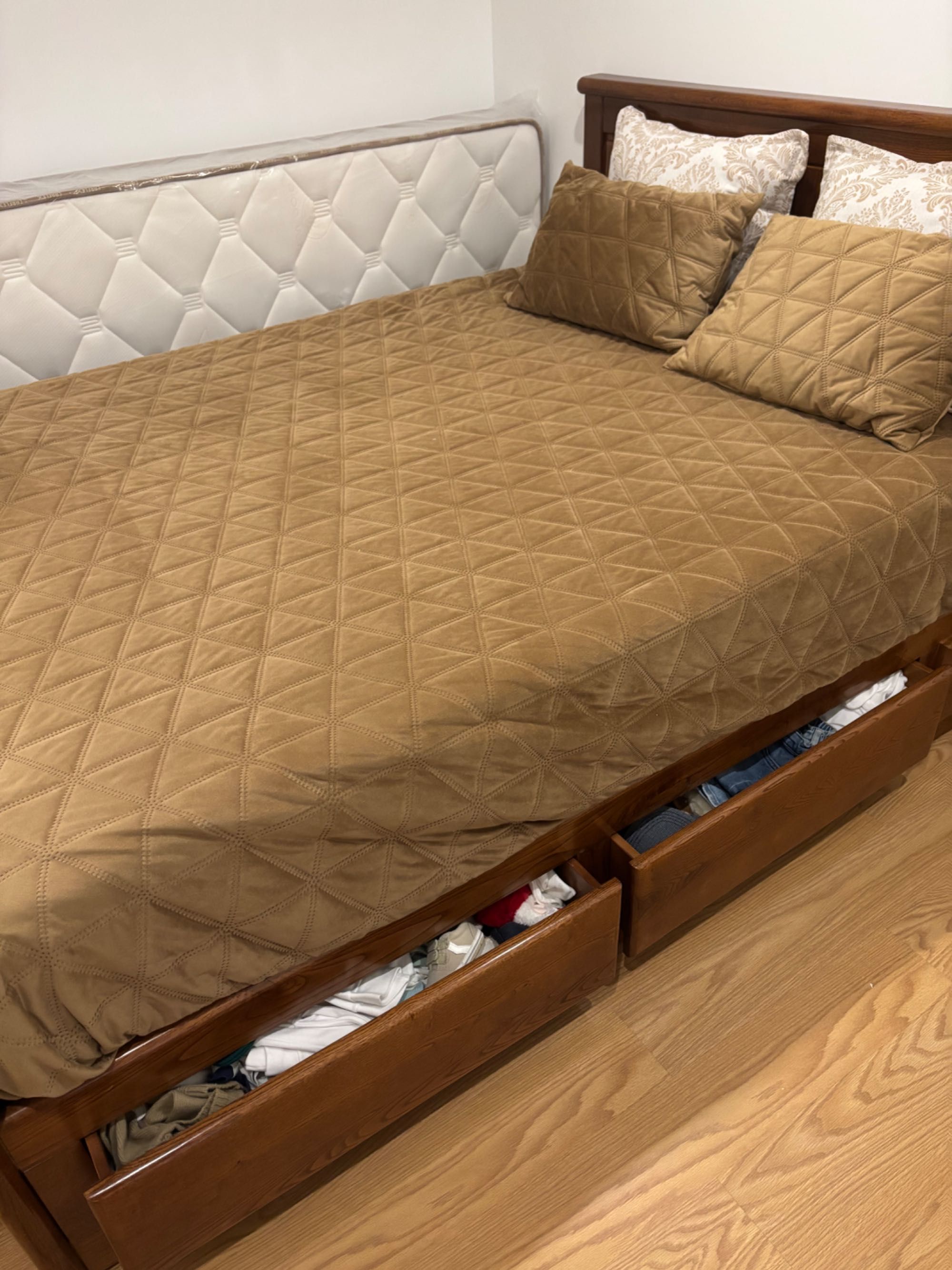Cama de casal com colchão
