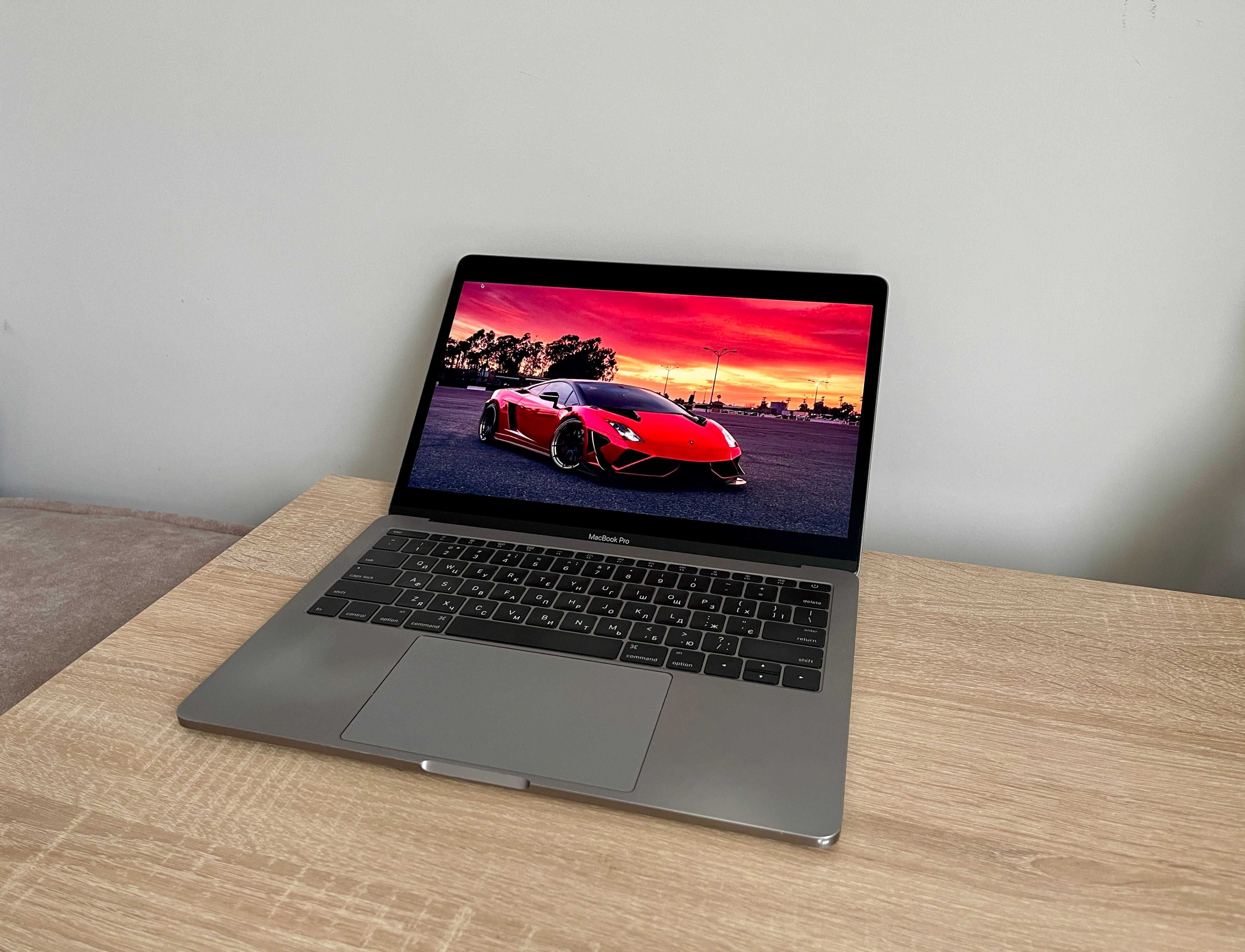 MacBook Pro 13 / 2016 / i7 3.4 Hz/ 16 / 512 /акб 74% 6 час/ 1.3кг/Gray