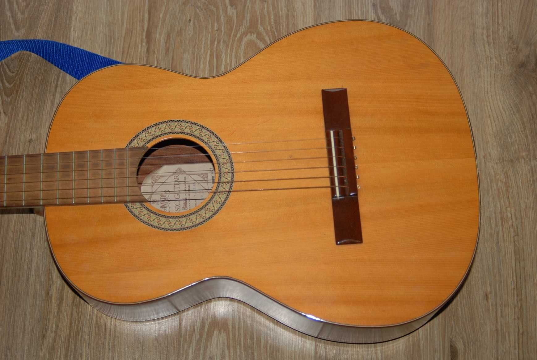 Stara gitara klasyczna Strunal AMADA 4655 4/4