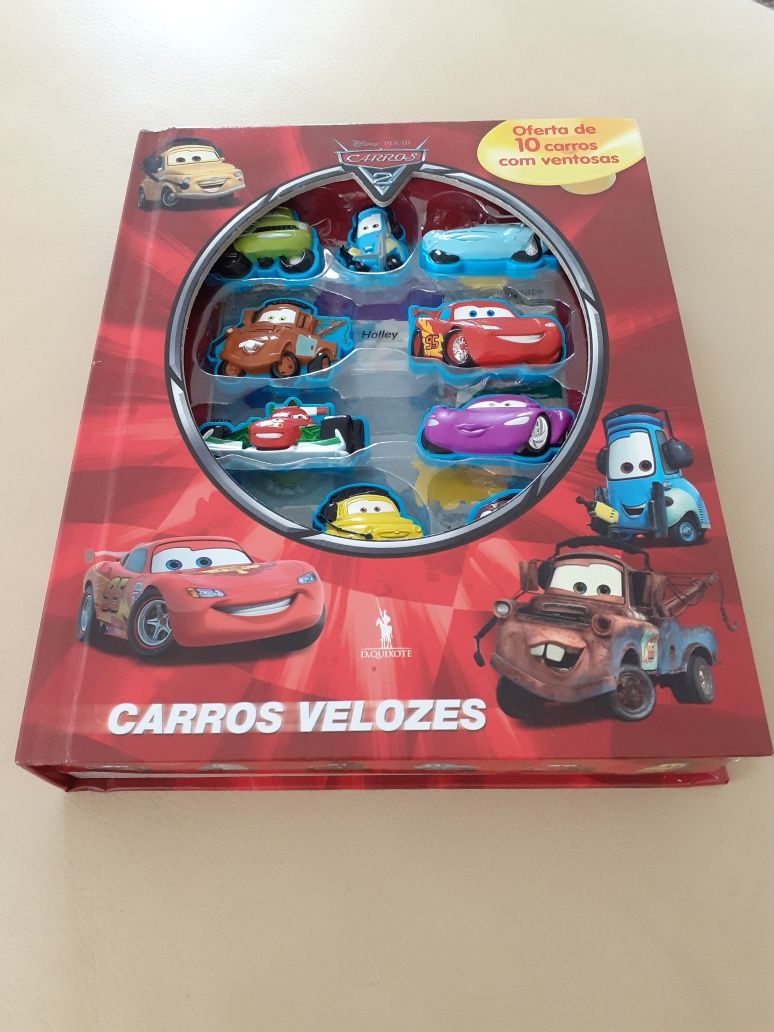 Carros e livro do faísca