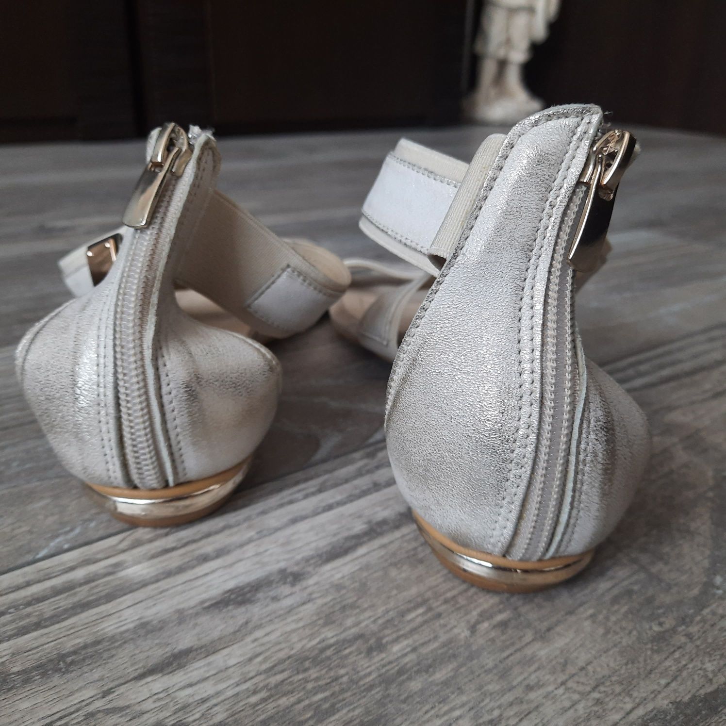 Sandały Caroline Italy r. 40 wkładka 25,5 cm