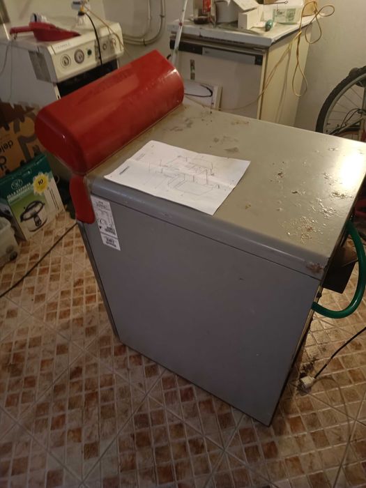 Caldeira Ferroli Aq. Central Gasóleo + depósito 1000 Litros