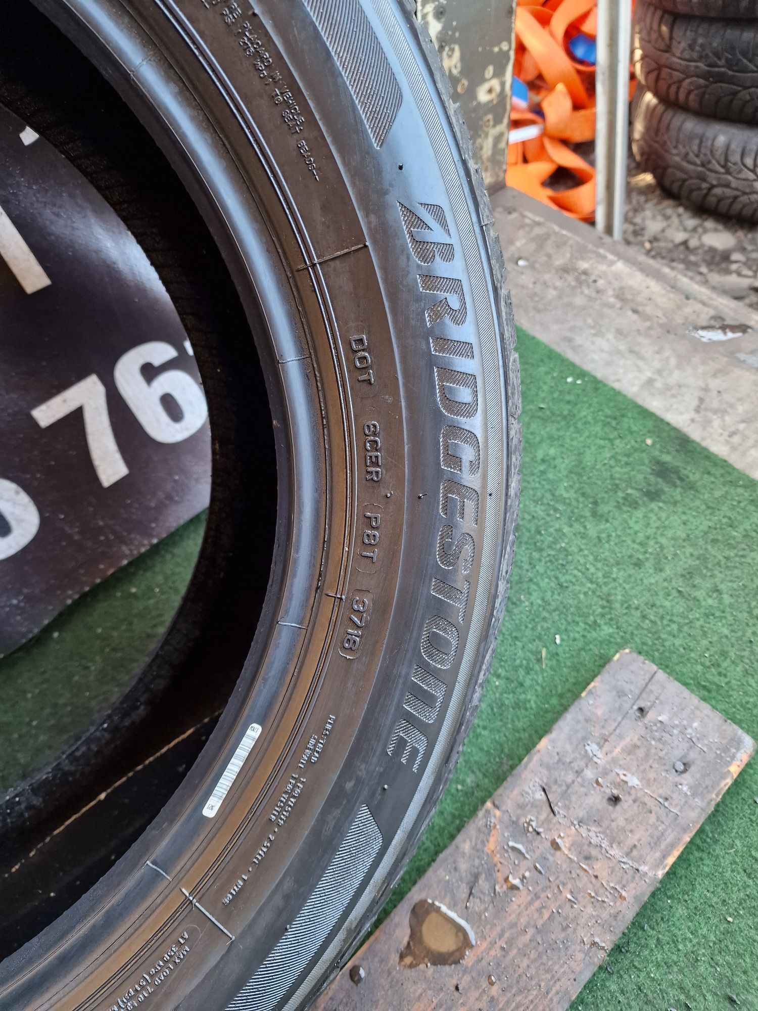 Opony letnie 215/60/17 Bridgestone Para