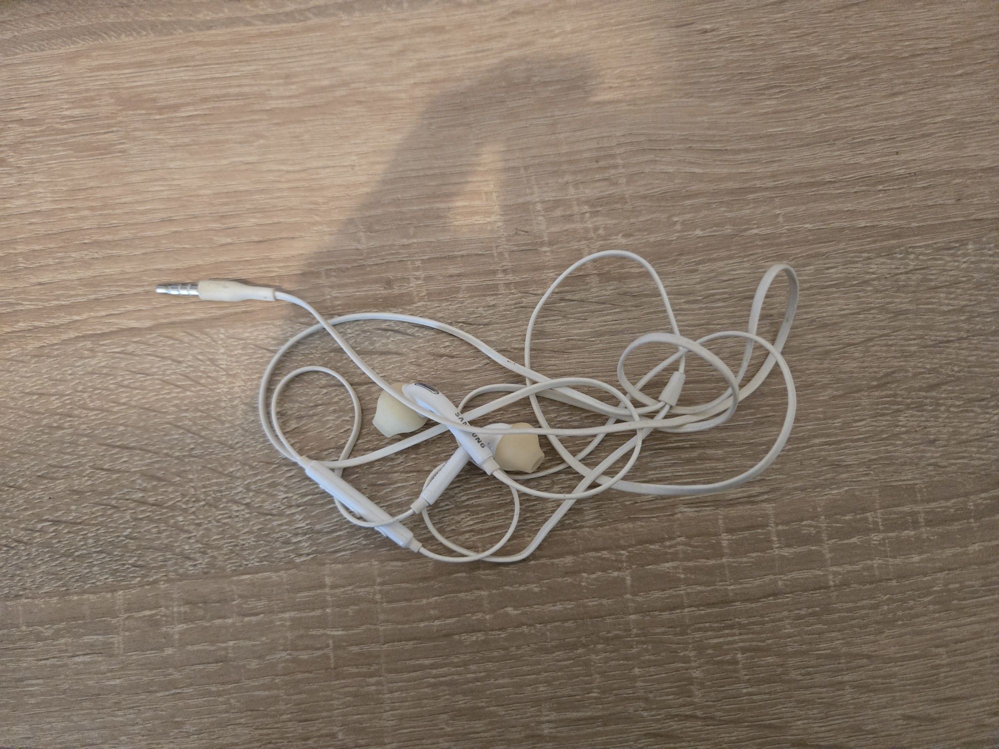 Słuchawki Samsung, przewodowe, douszne, z mikrofonem, MiniJack, stan b