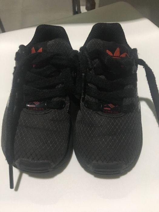 Tenis adidas pretos t 23 como novos