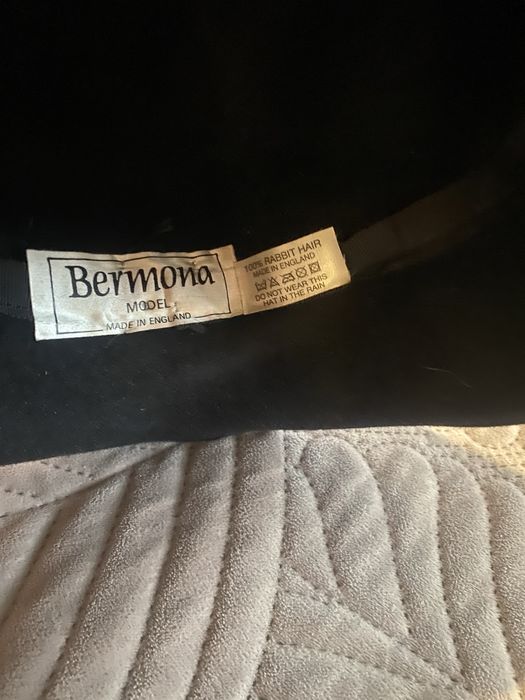 Шляпки женские  бардо и черная