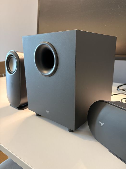 Sistema de som Logitech