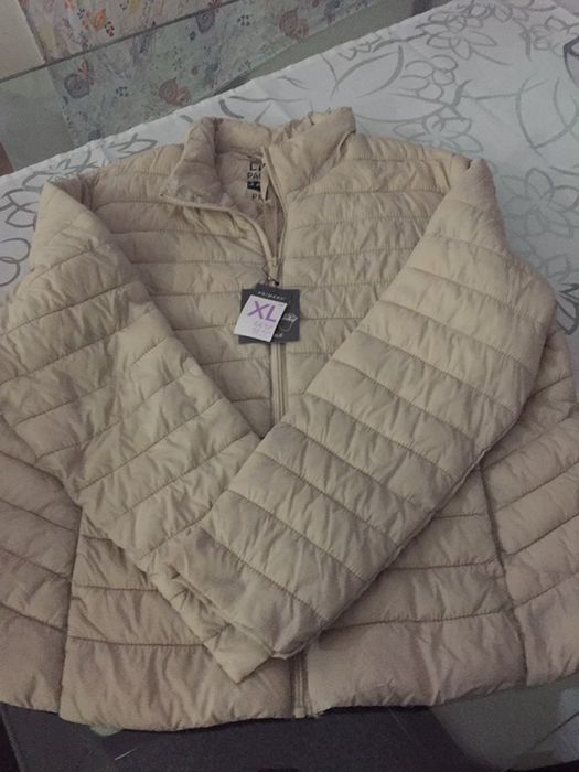 Casaco miss sixty , top shop , levis