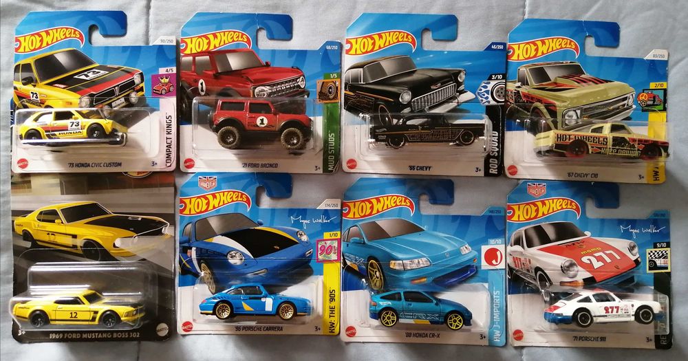 Hot wheels novos