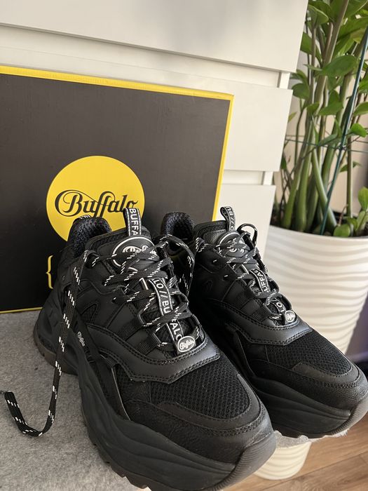 Кросівки Buffalo Triplet Hollow 41 розмір