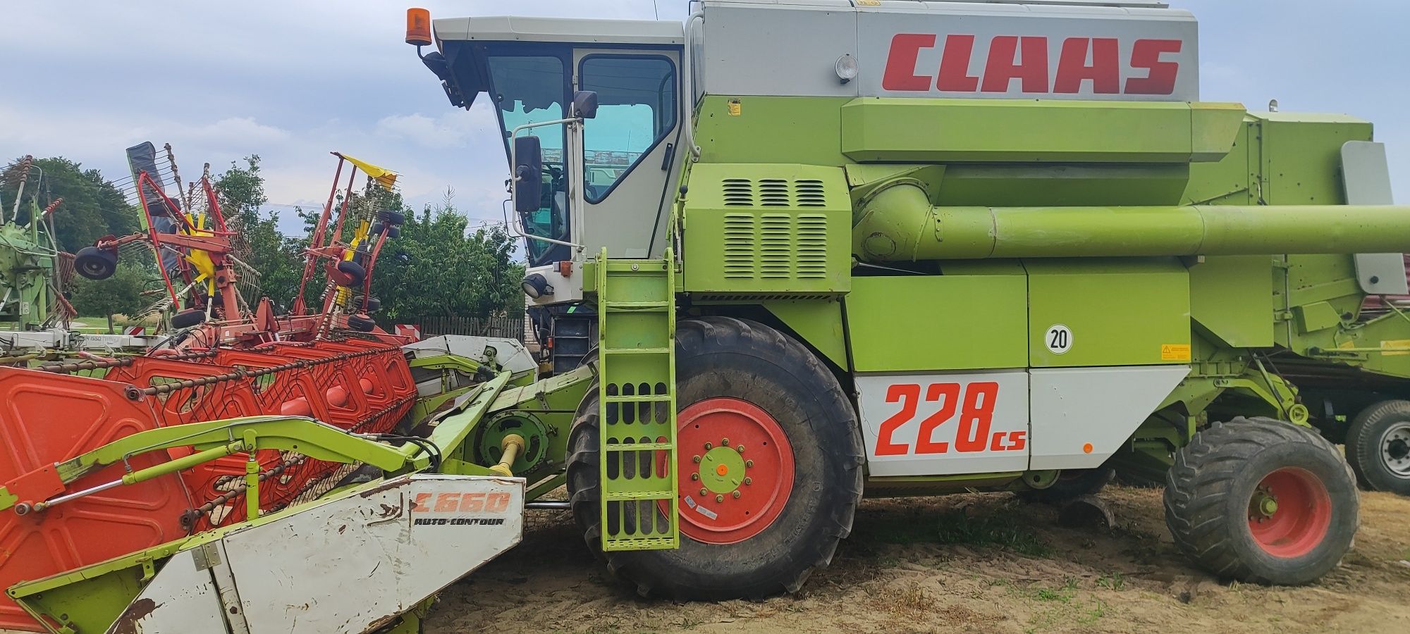 Kombajn Claas commandor 228 cs