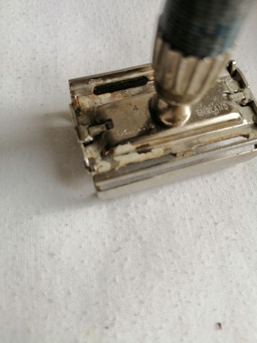 Stara sygnowana kolekcjonerska maszynka do golenia