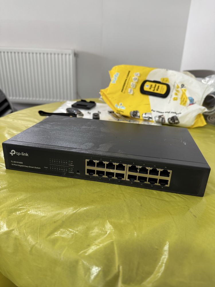 Коммутатор TP-Link TL-SG1016DE