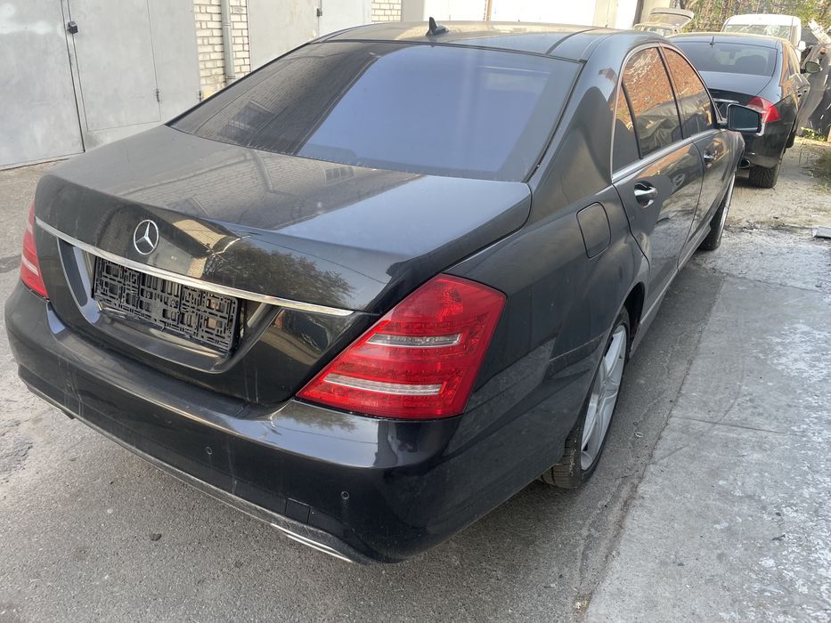 Разборка Mercedes W221 S550 S500 4MATIK 2010 року