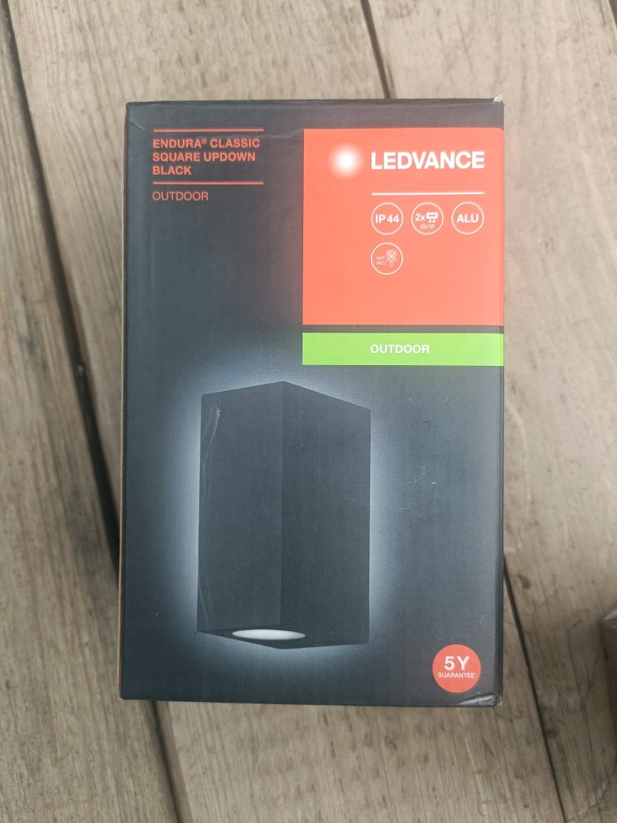 Lampa na zewnątrz Ledvance czarna