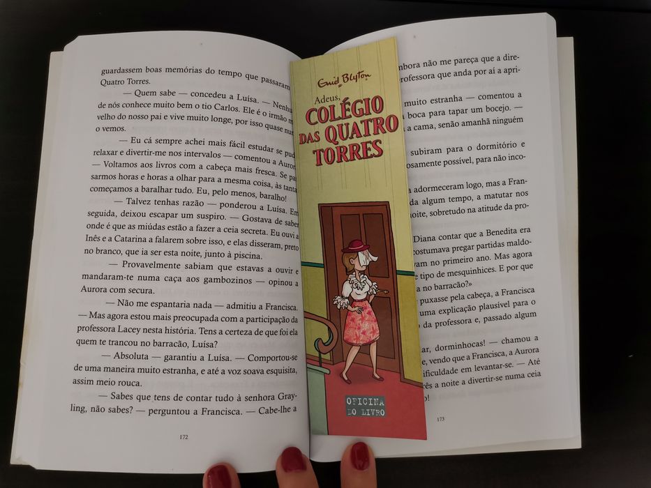 Livros juvenis  "O colégio das 4 torres", Enid Blyton