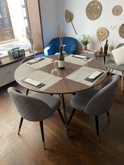 Mesas de sala de jantar 3 modelos  diferentes com cadeiras