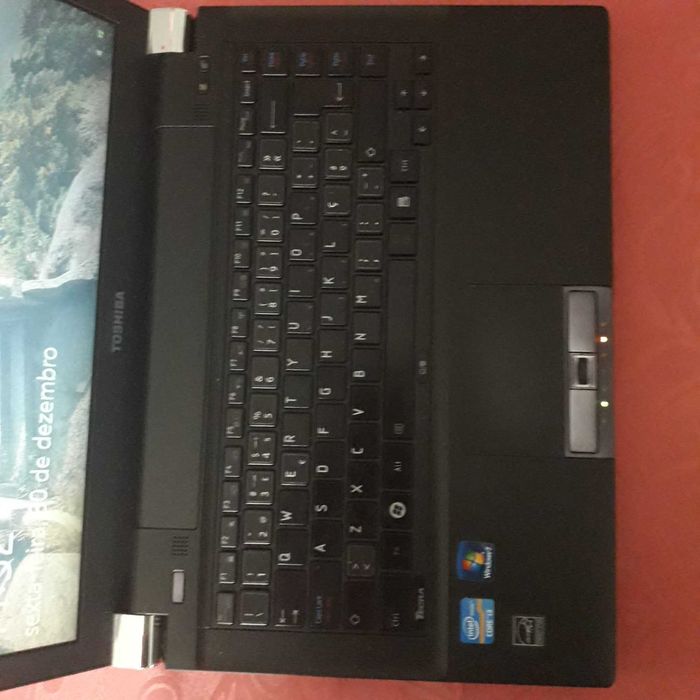 Portátil Toshiba Tecra r840 Semi novo, bateria NOVA 100€