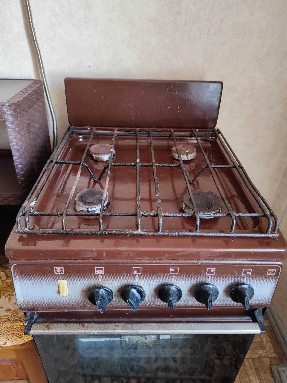 Продам газову плиту