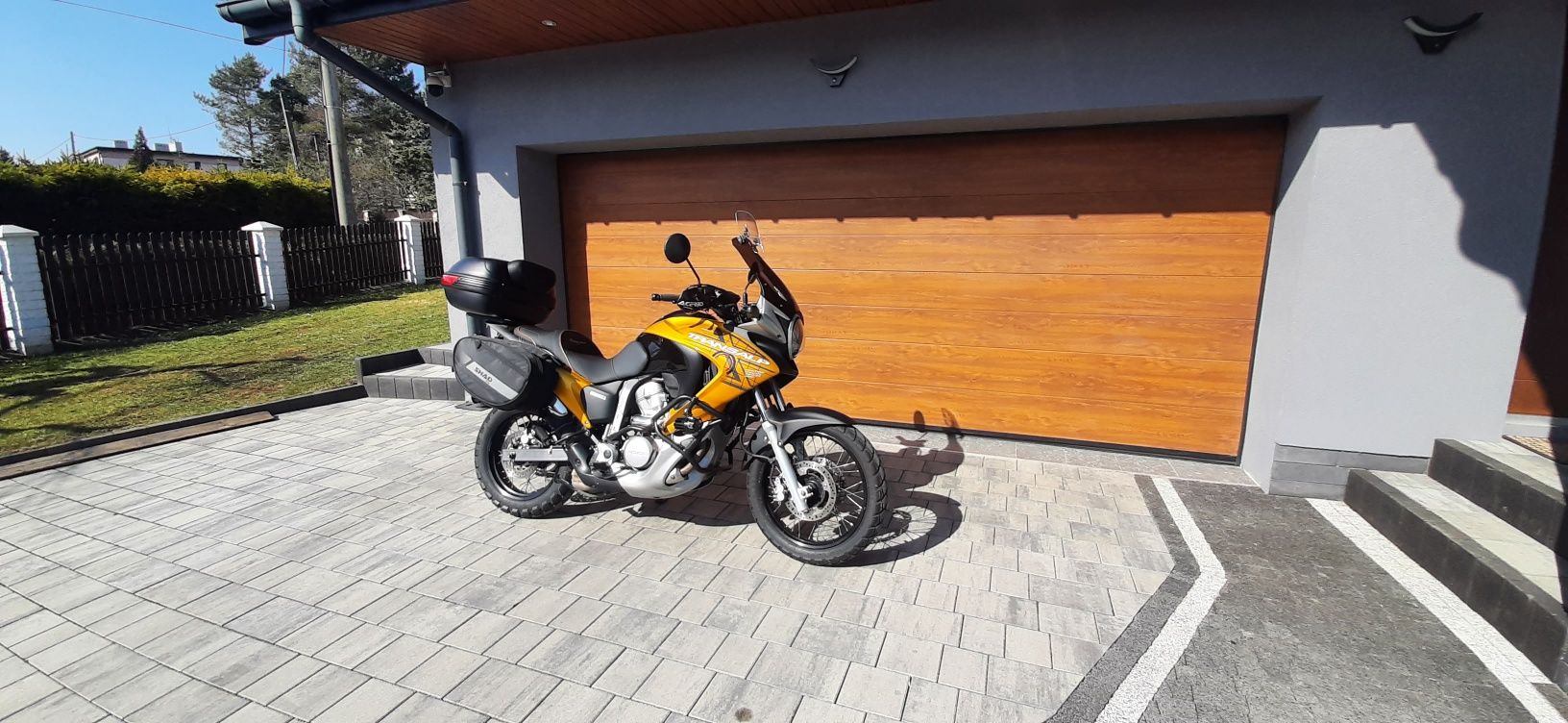 Honda transalp 700